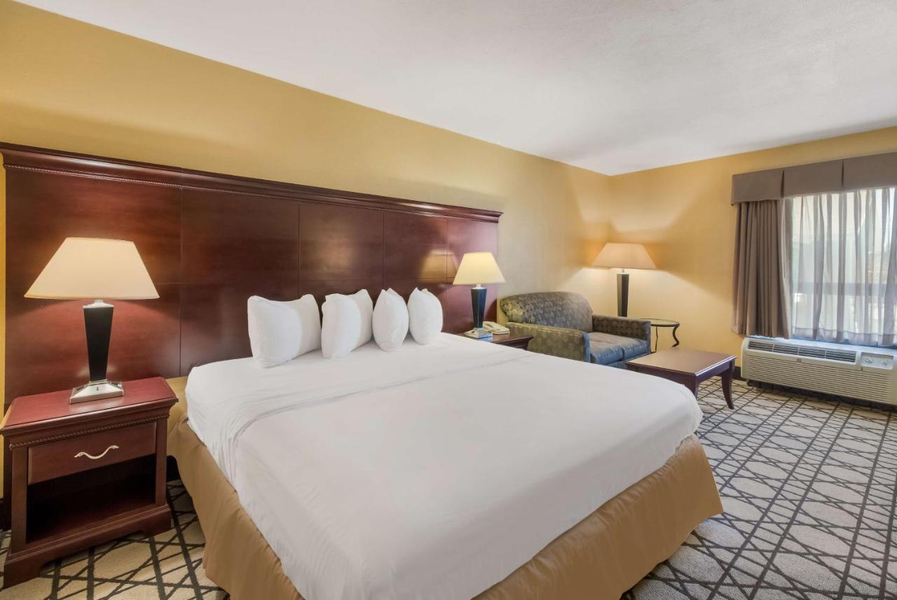 Best Western University Inn Мъри Екстериор снимка