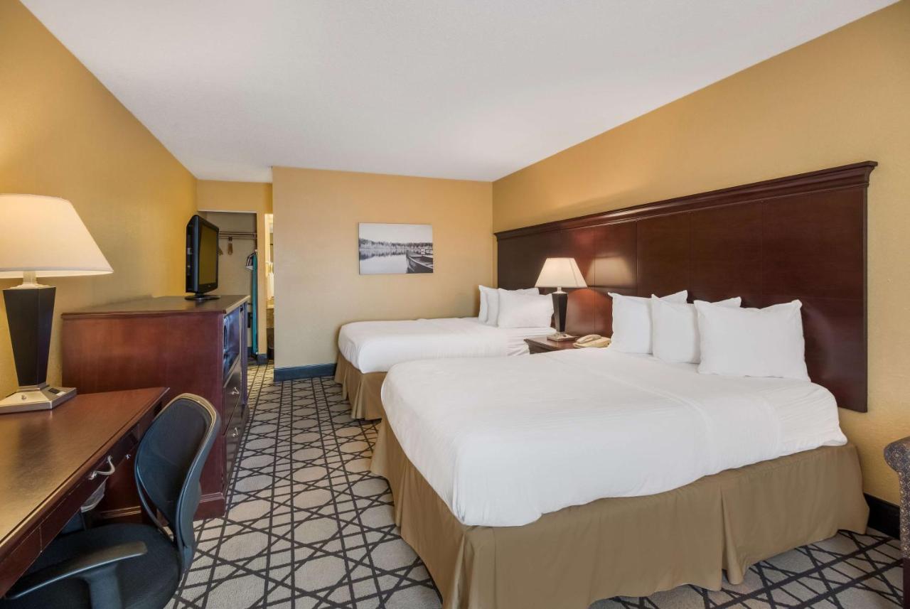 Best Western University Inn Мъри Екстериор снимка
