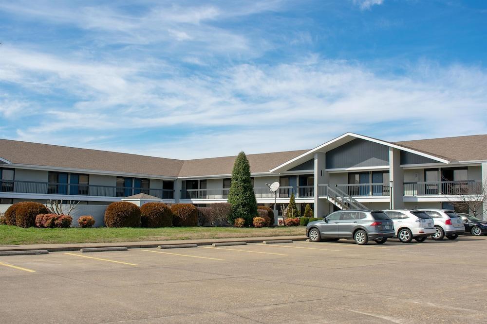 Best Western University Inn Мъри Екстериор снимка