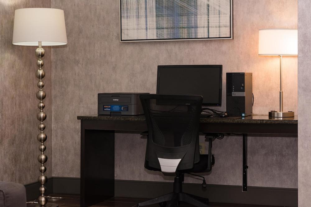 Best Western University Inn Мъри Екстериор снимка