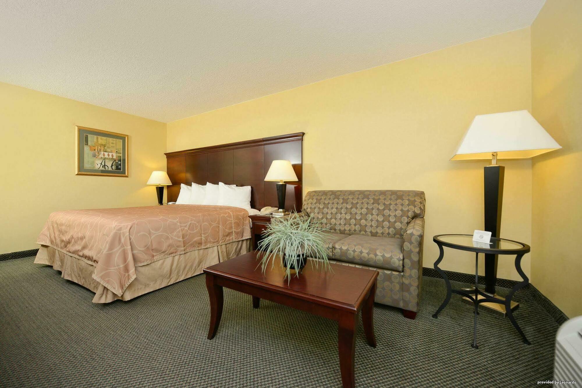 Best Western University Inn Мъри Екстериор снимка